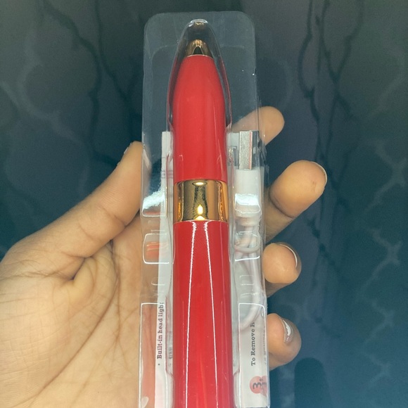 Eyebrow trimmer - Picture 4 of 4